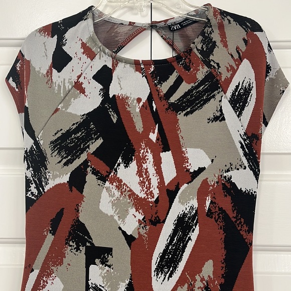 Zara NWT Abstract Print Midi Dress Size M - Picture 2 of 10
